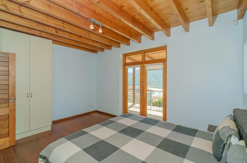 4 Bedroom Property for Sale in Hanging Meadows Western Cape